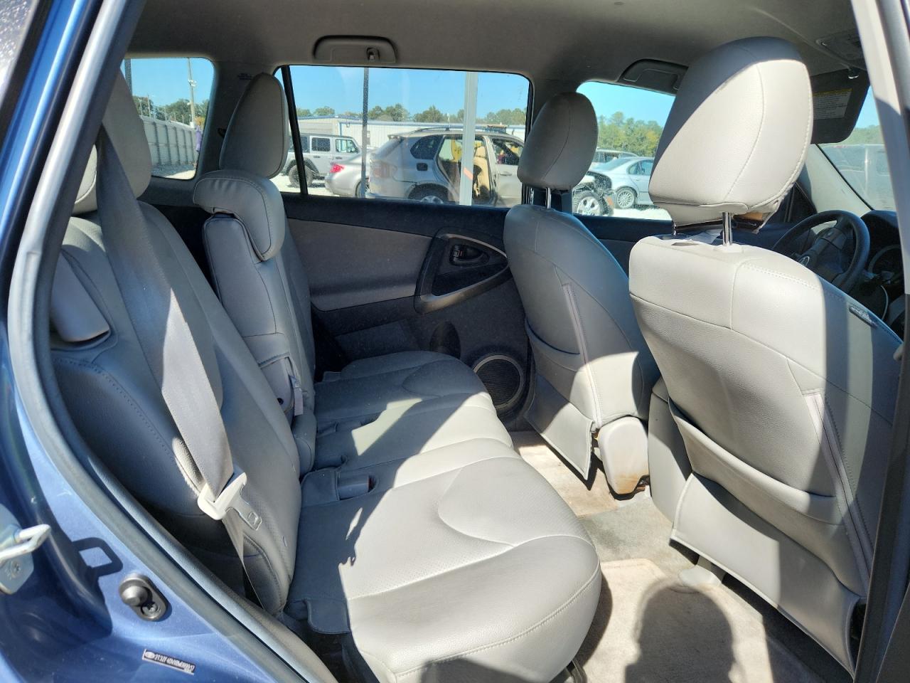 2011 TOYOTA RAV4