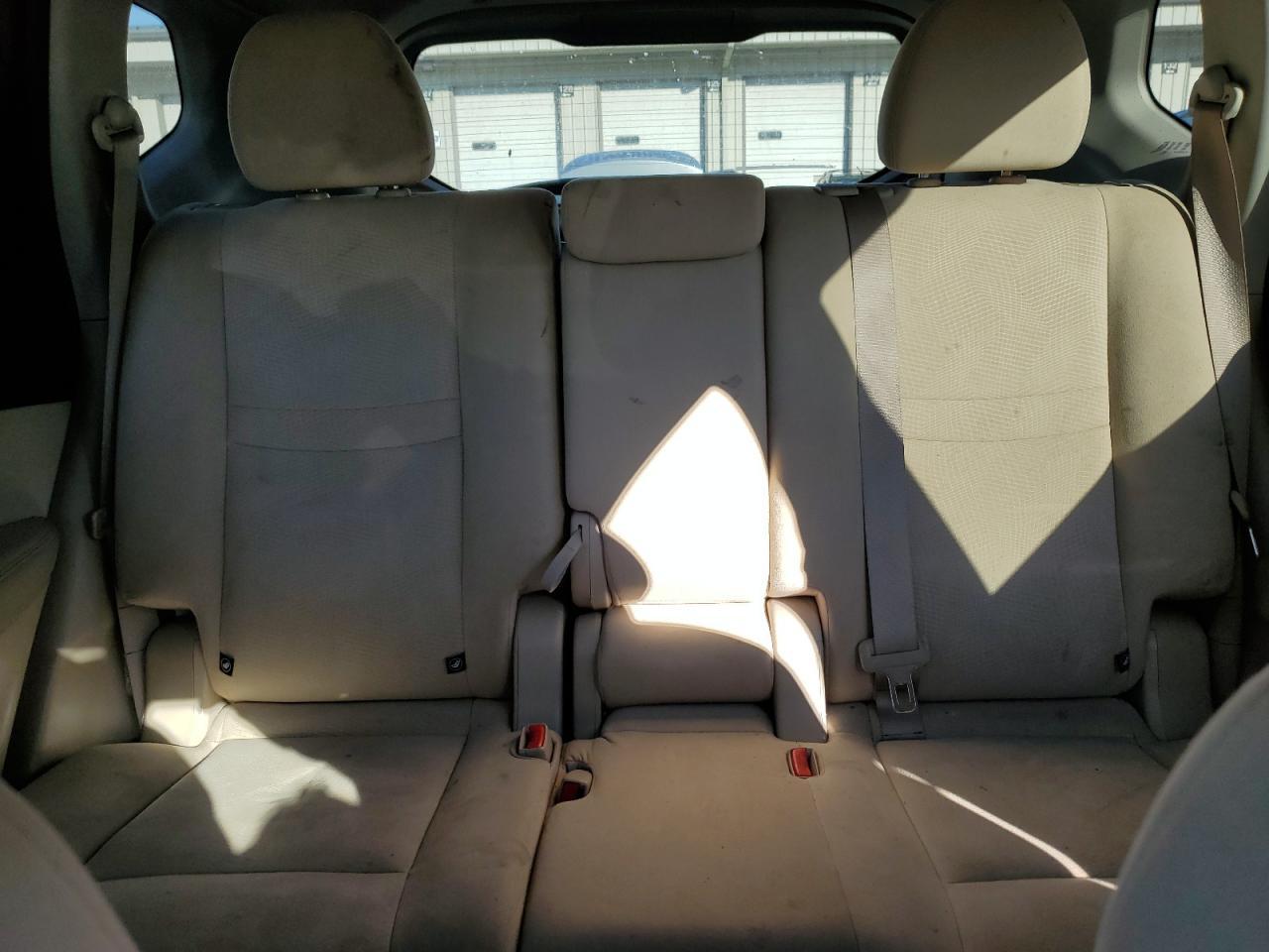 2015 NISSAN ROGUE