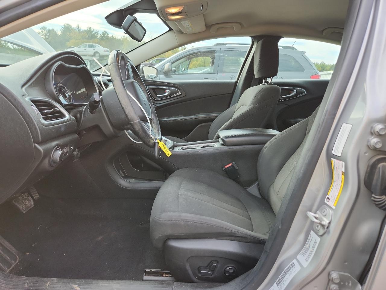 2015 CHRYSLER 200