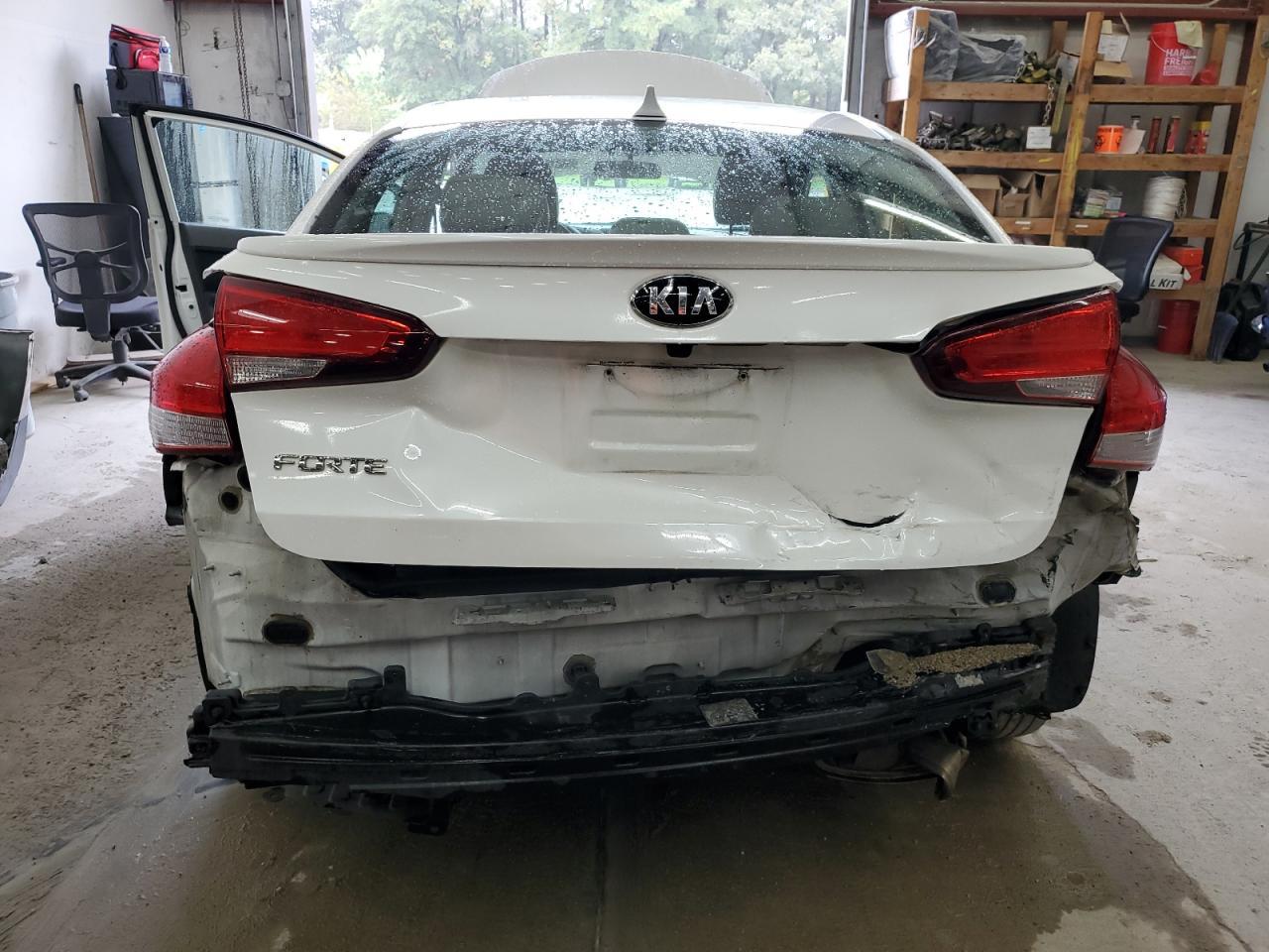 2017 KIA FORTE