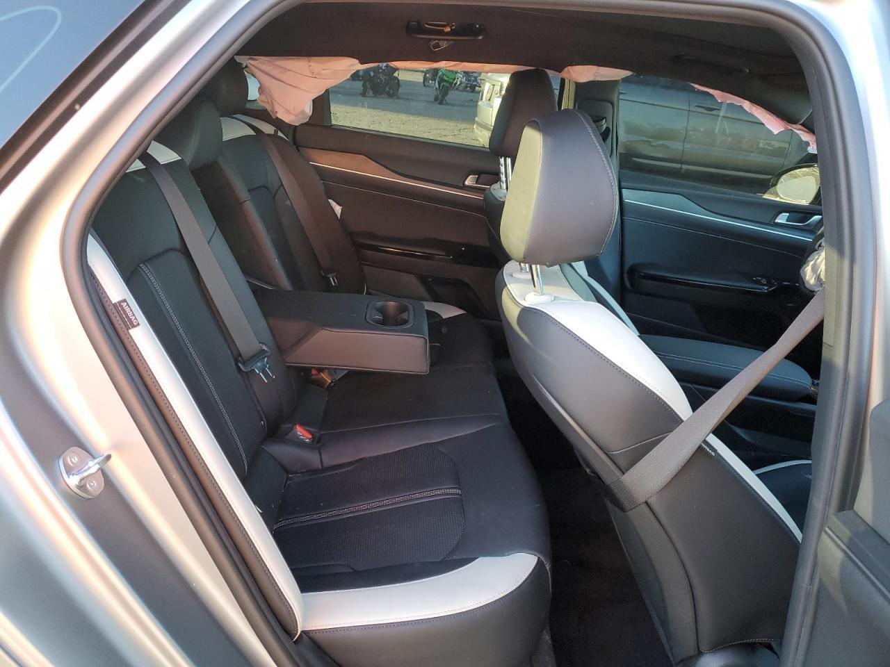 2025 KIA K5