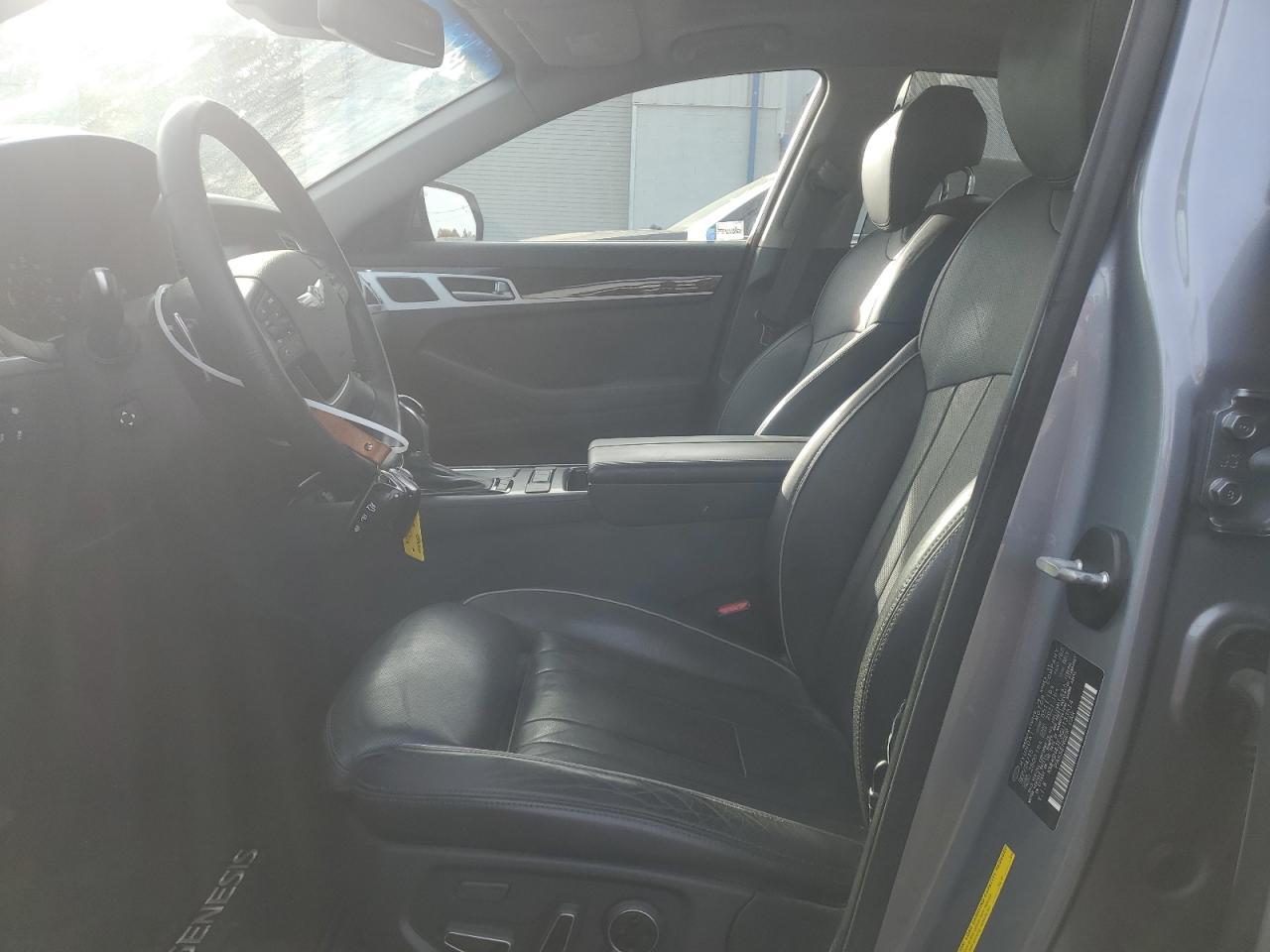 2016 HYUNDAI GENESIS