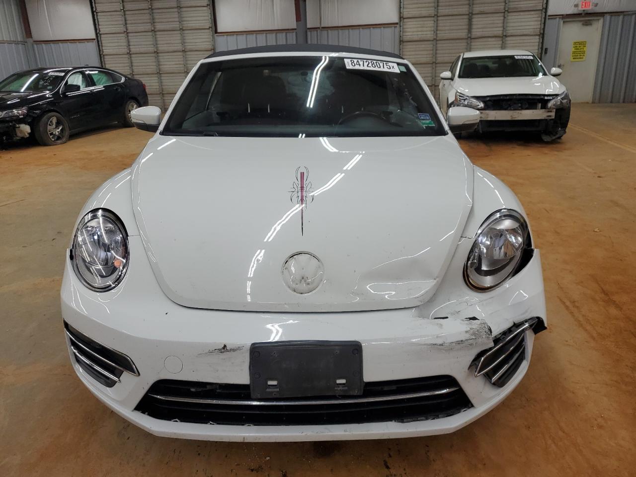 2018 VOLKSWAGEN Beetle