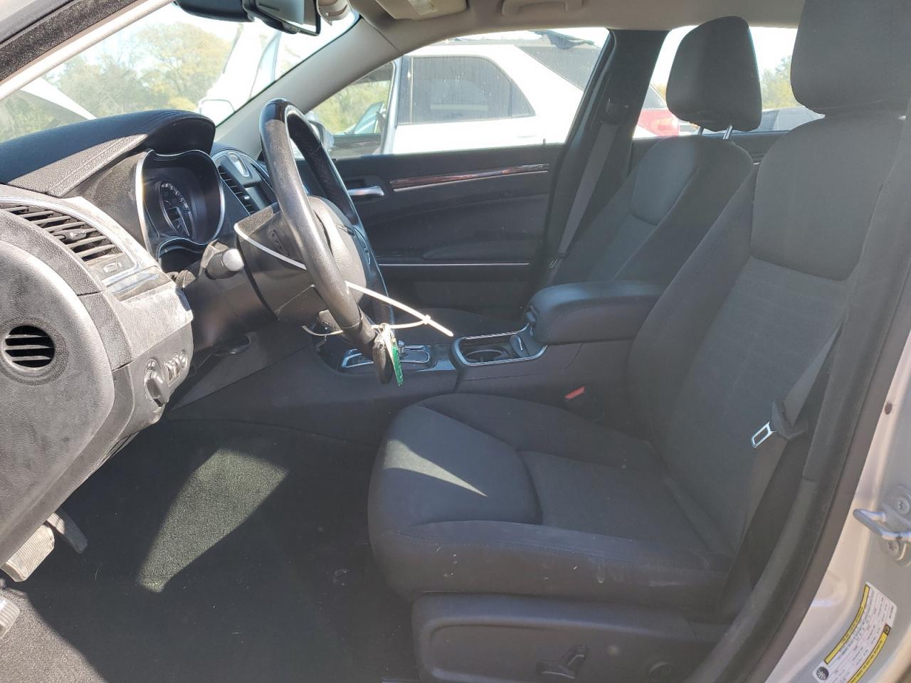 2019 CHRYSLER 300