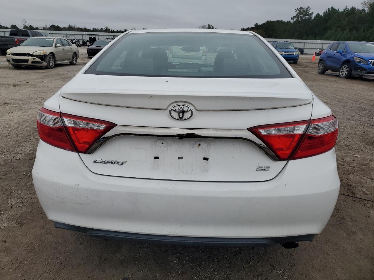 2016 TOYOTA CAMRY