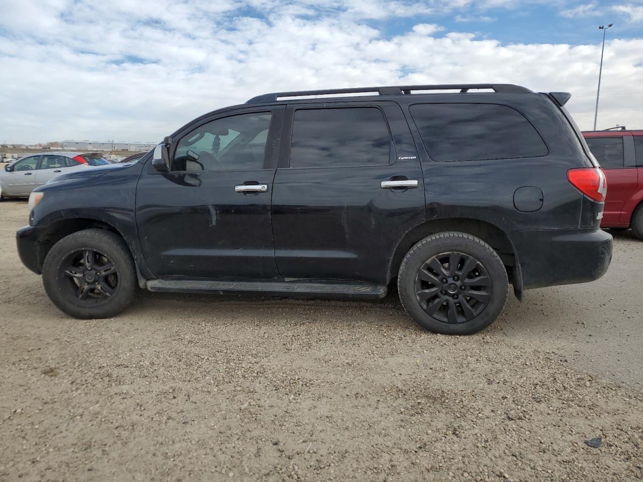 2013 TOYOTA Sequoia