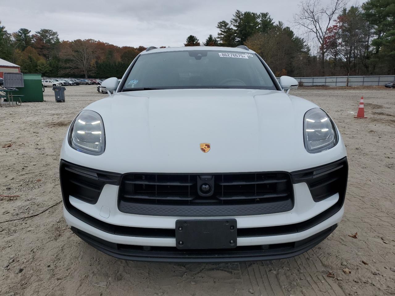 2025 PORSCHE Macan