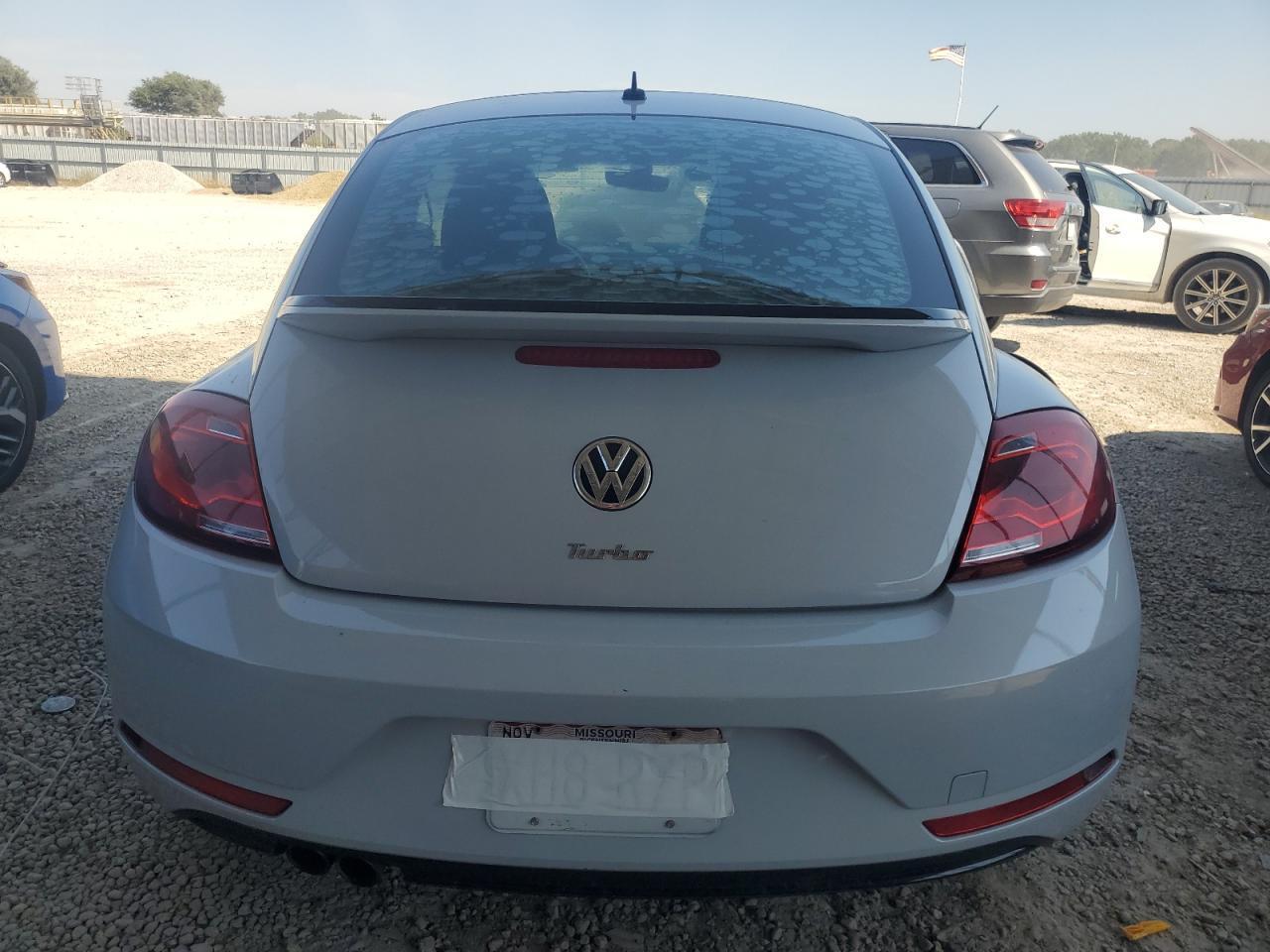 2017 VOLKSWAGEN Beetle