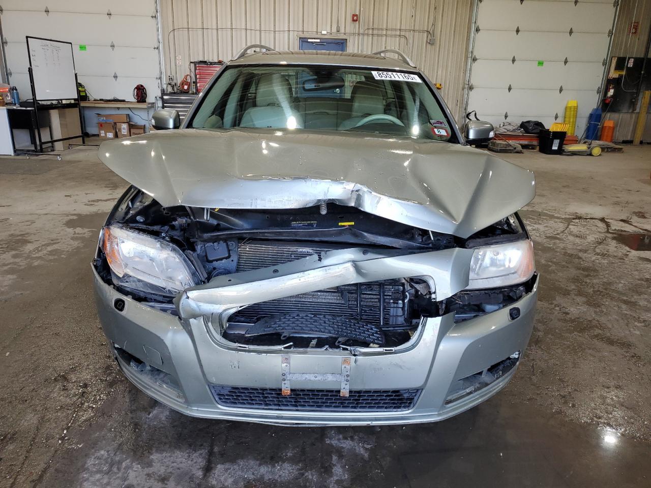 2008 VOLVO V70