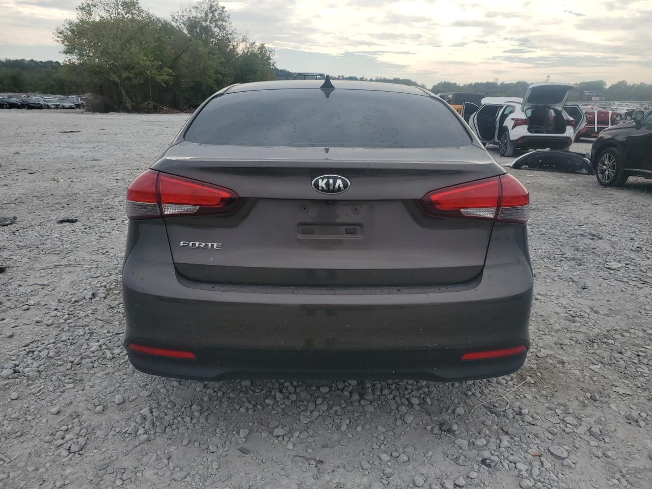 2017 KIA FORTE