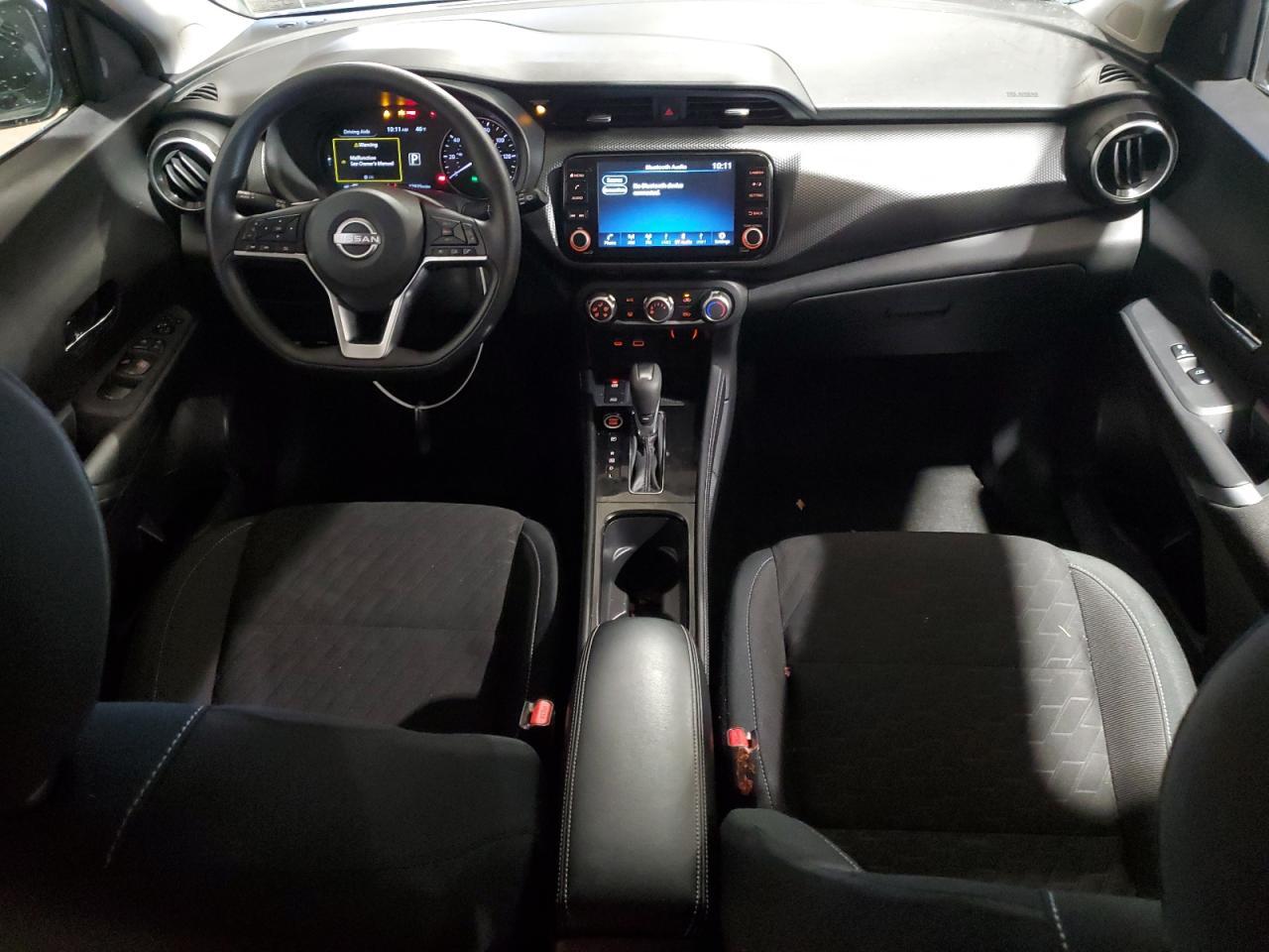 2024 NISSAN KICKS
