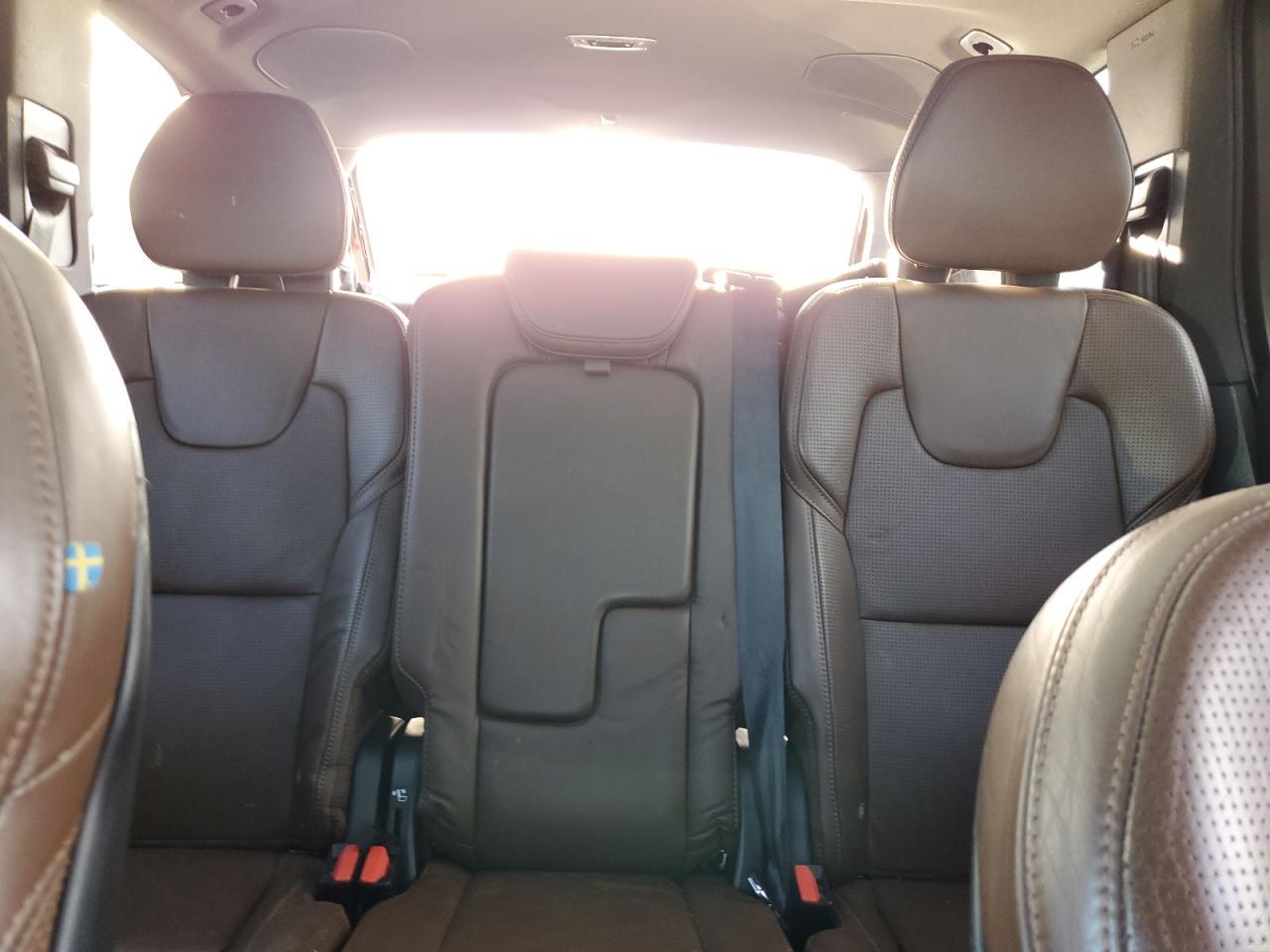 2019 VOLVO XC90