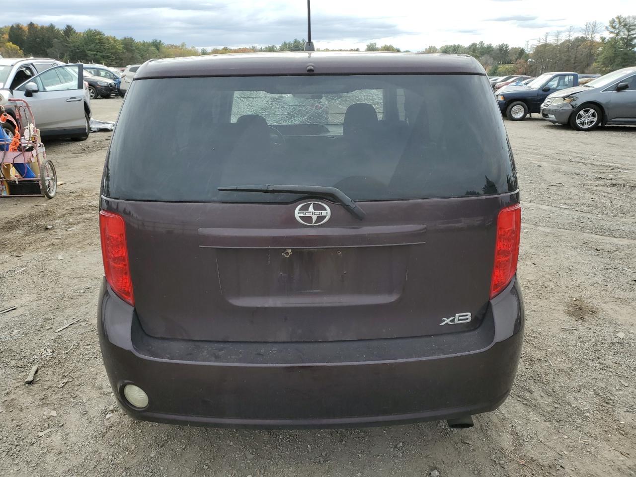 2010 TOYOTA SCION
