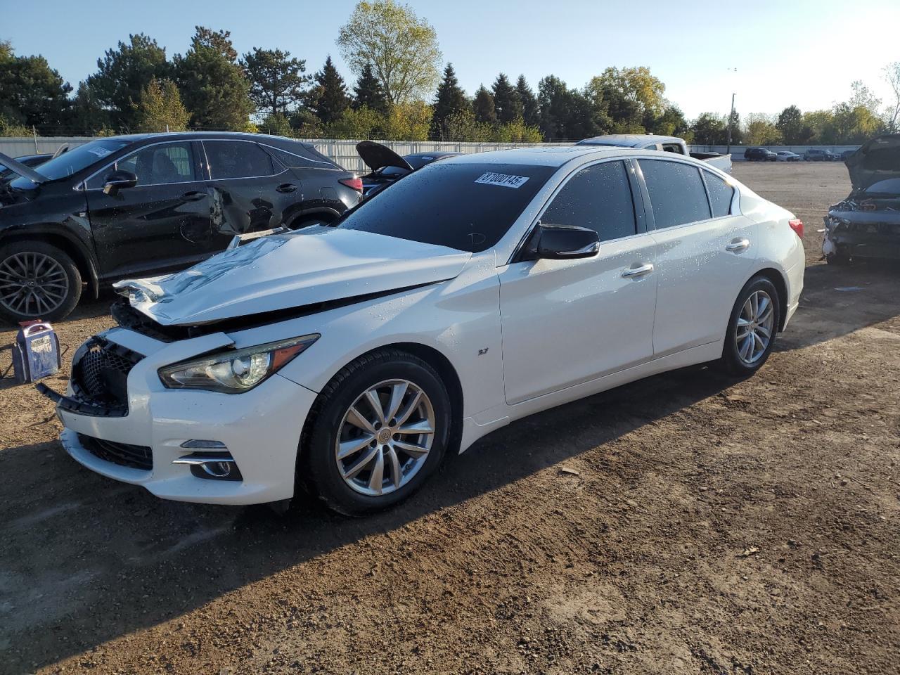 2015 INFINITI Q50