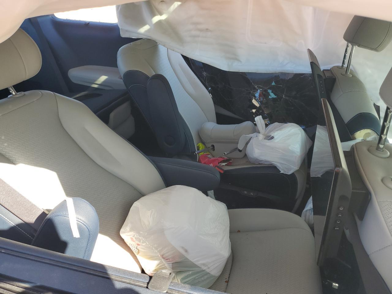 2025 KIA Carnival