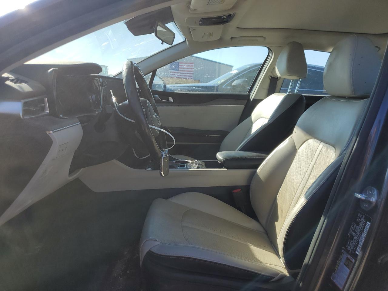 2022 KIA K5