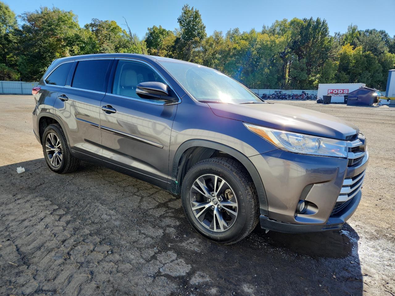 2017 TOYOTA HIGHLANDER