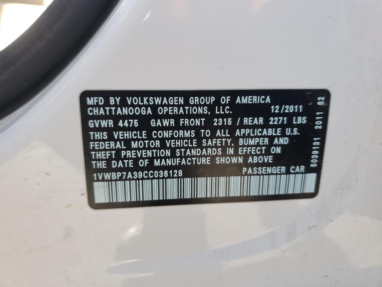 2012 VOLKSWAGEN Passat