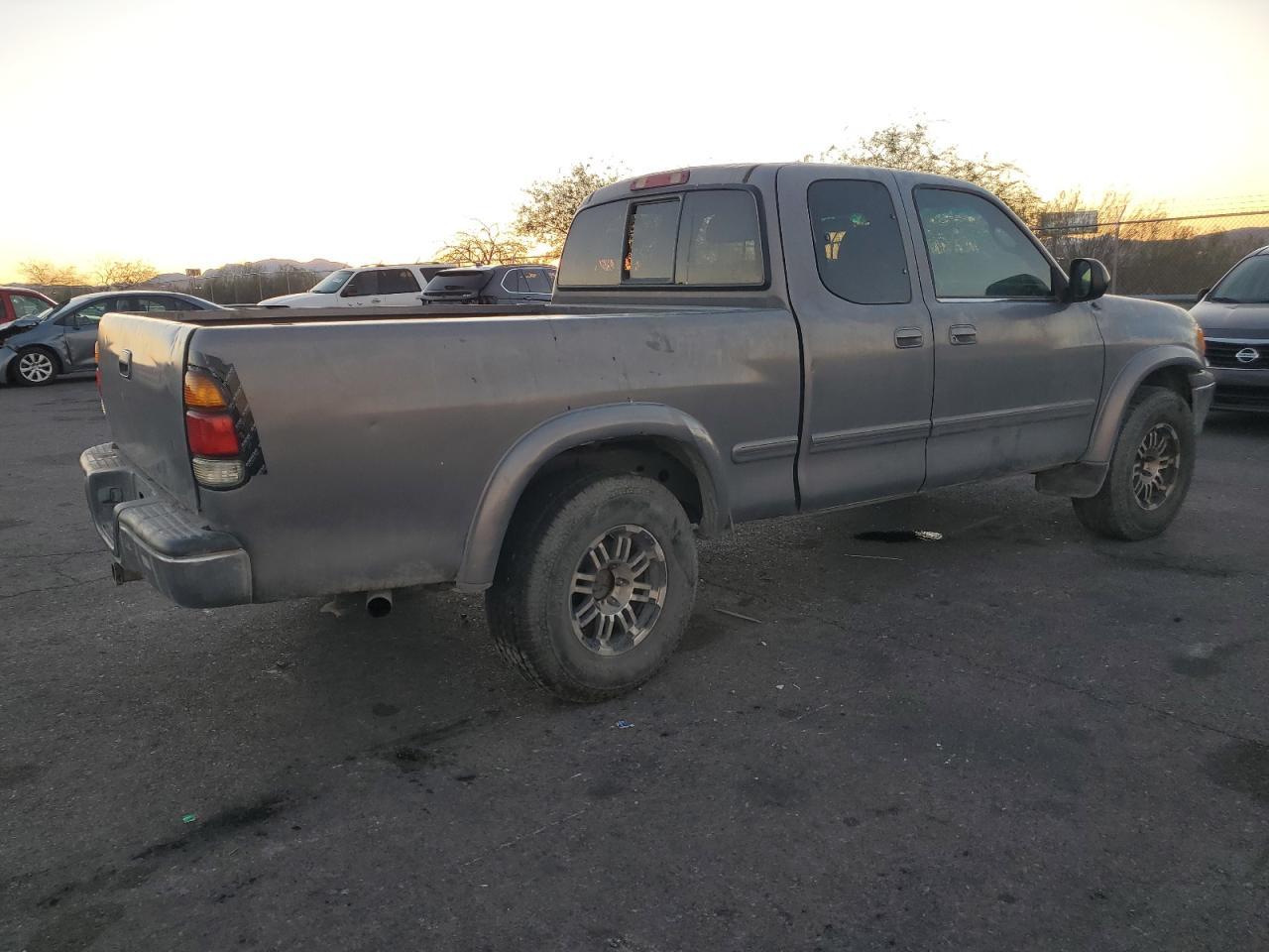 2000 TOYOTA TUNDRA