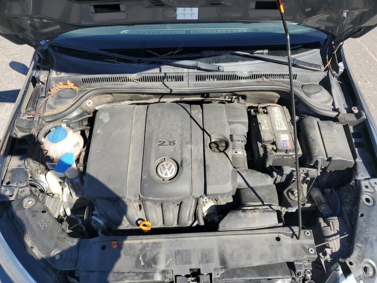 2013 VOLKSWAGEN JETTA