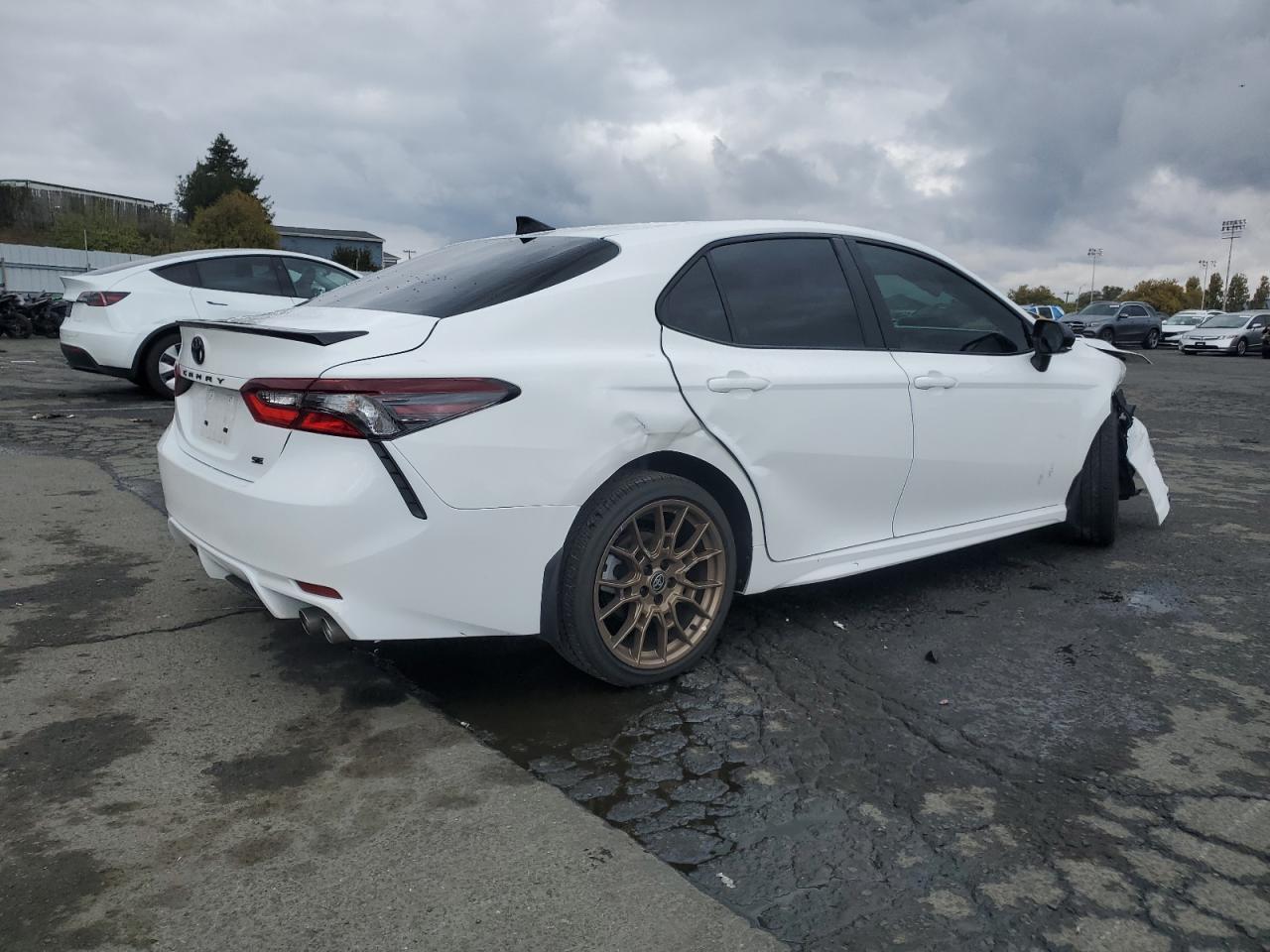 2024 TOYOTA CAMRY