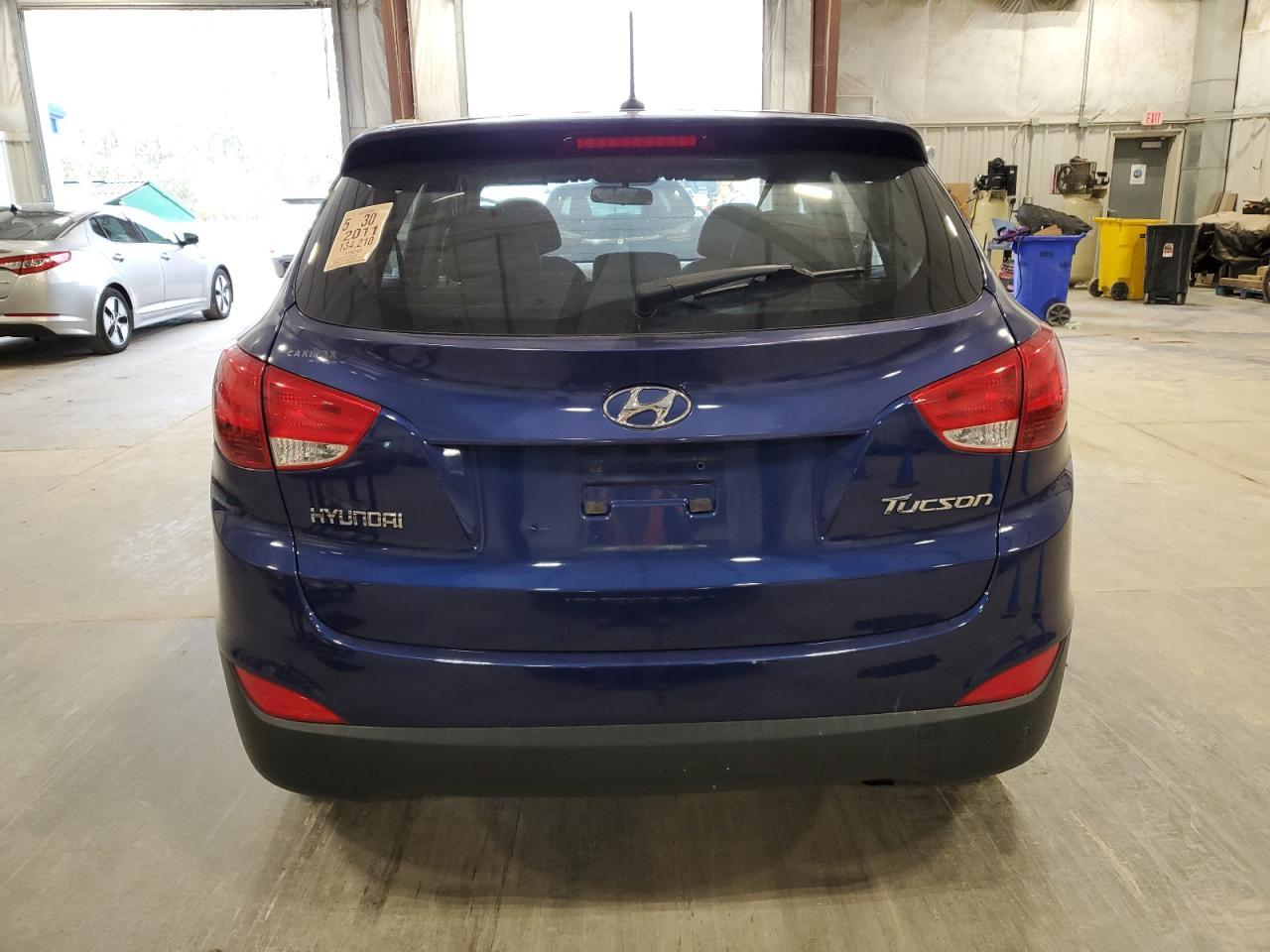 2011 HYUNDAI TUCSON