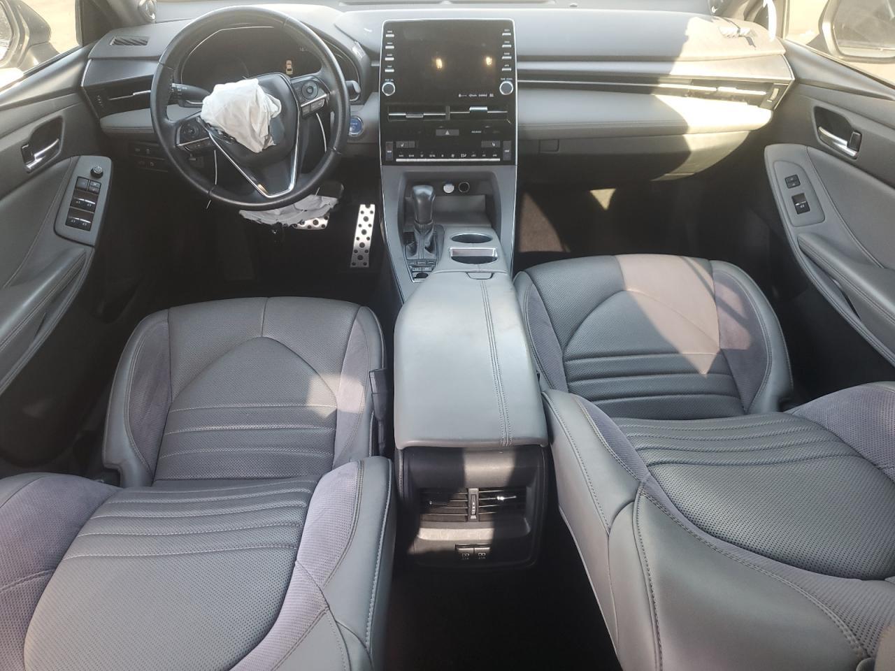 2020 TOYOTA Avalon