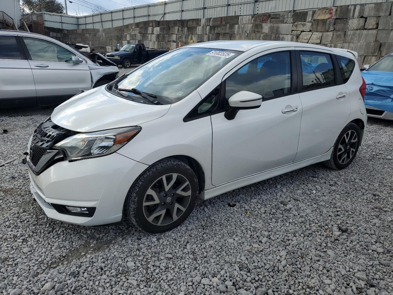 2017 NISSAN Versa Note