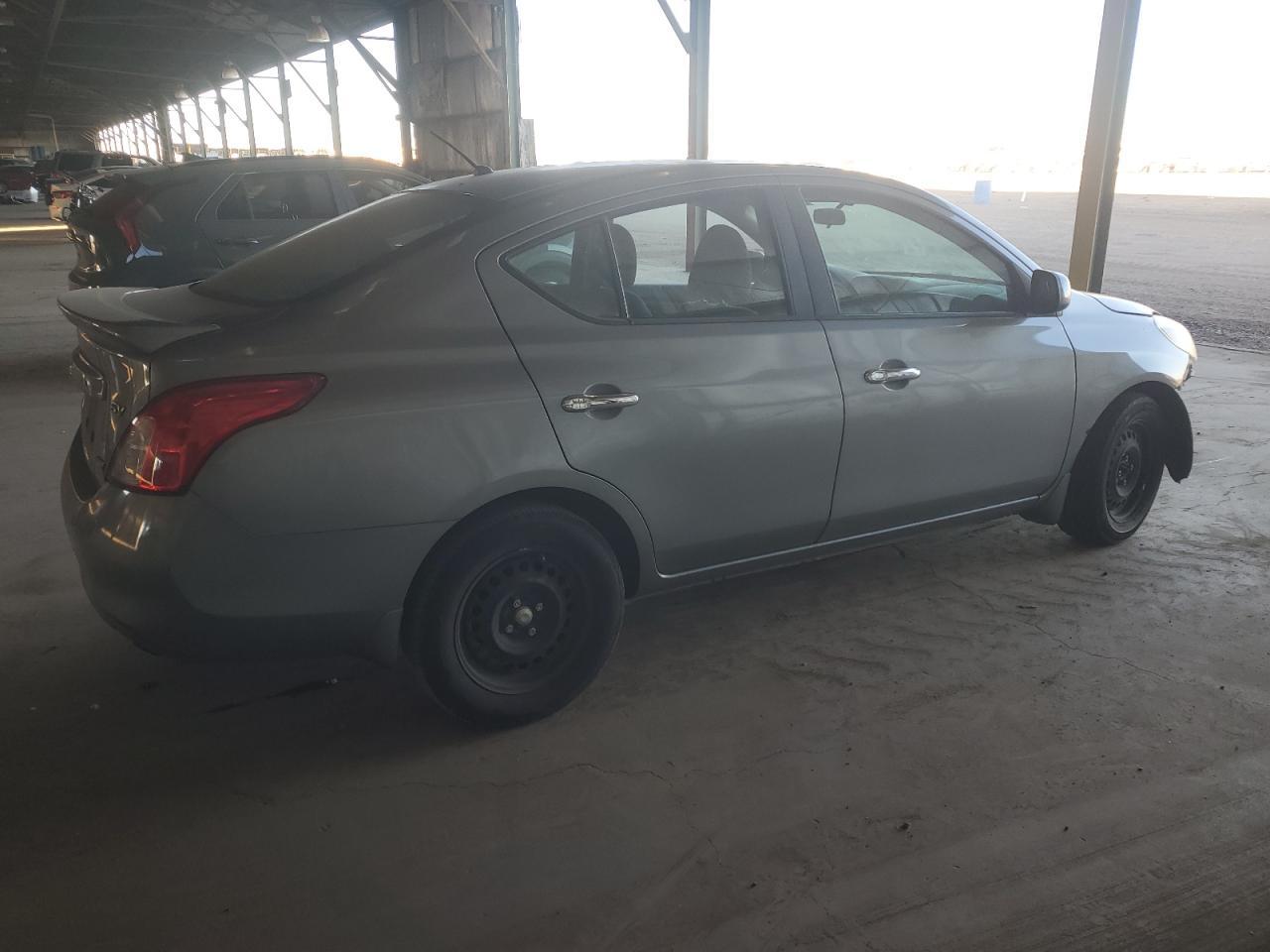 2013 NISSAN VERSA