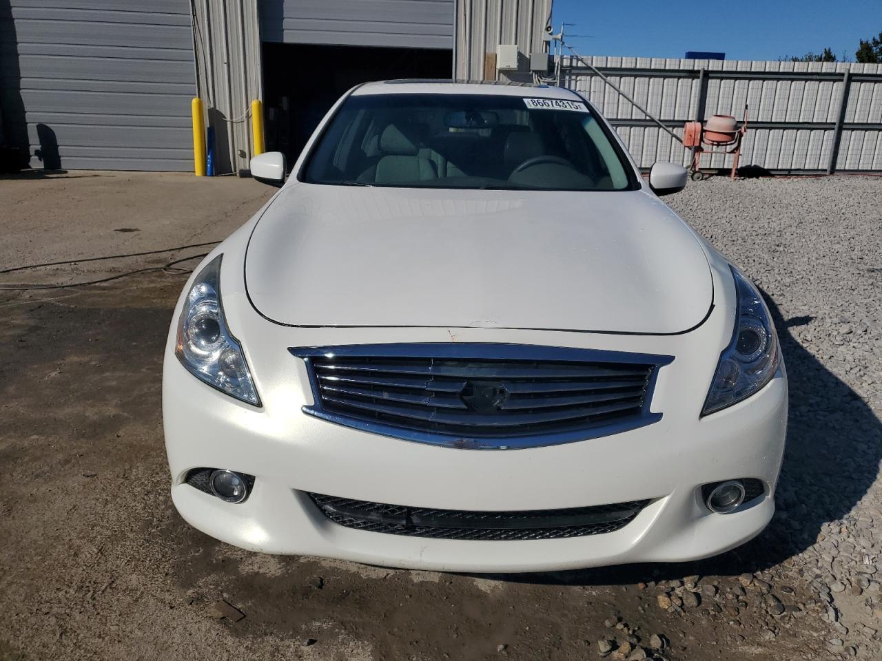 2011 INFINITI G37