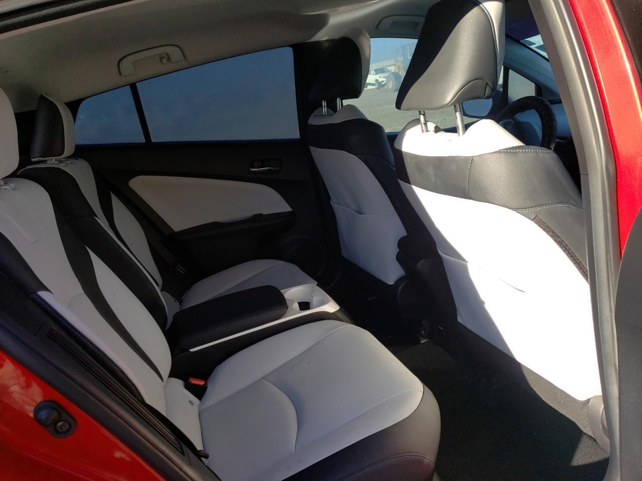 2017 TOYOTA Prius Prime