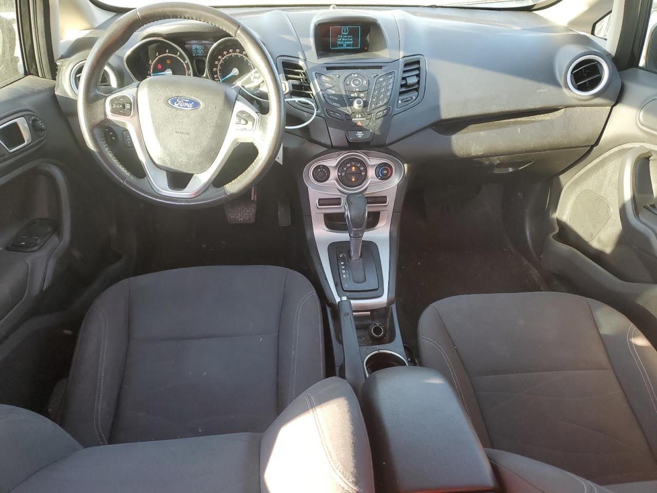 2016 FORD Fiesta