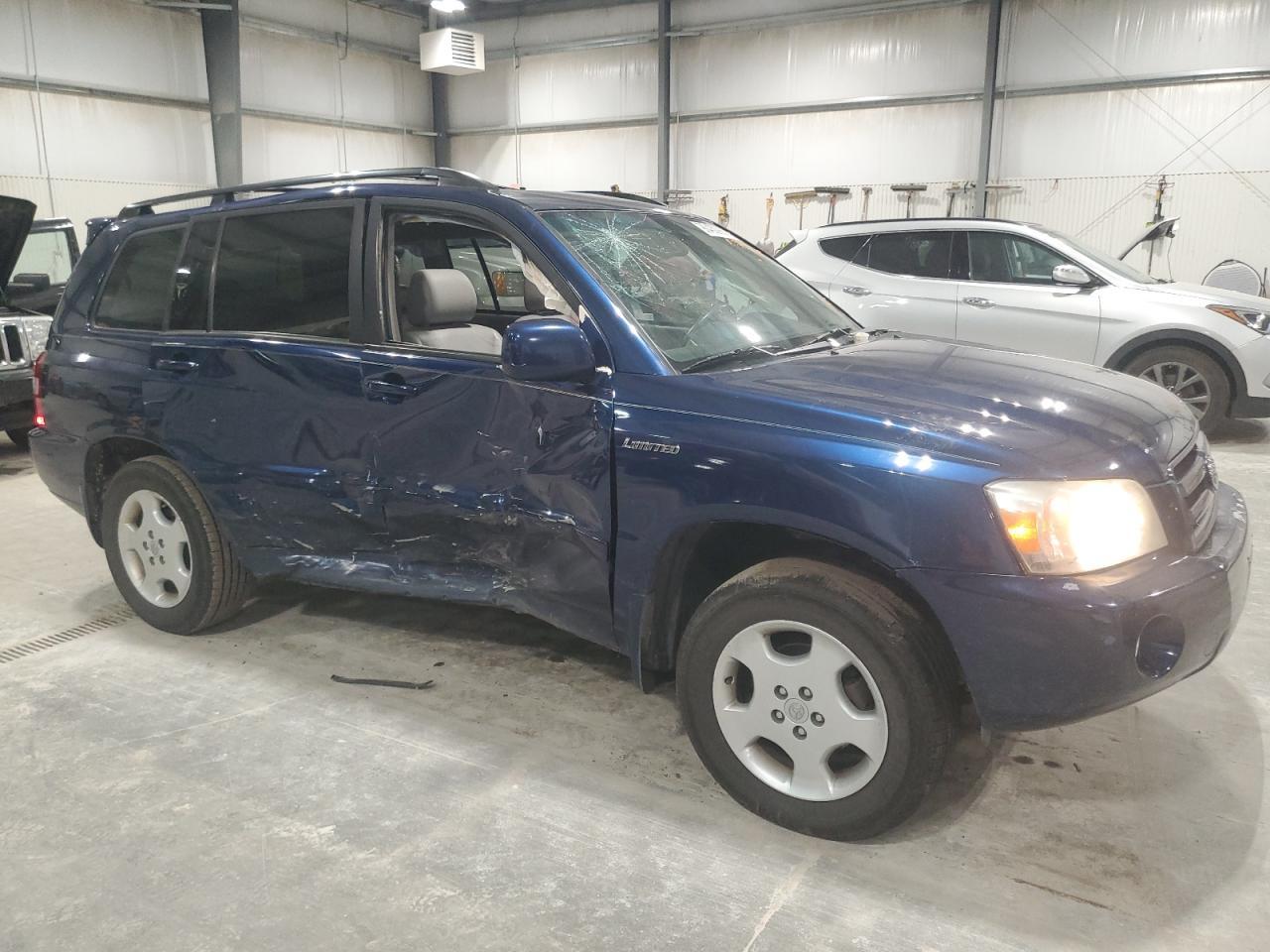 2005 TOYOTA HIGHLANDER