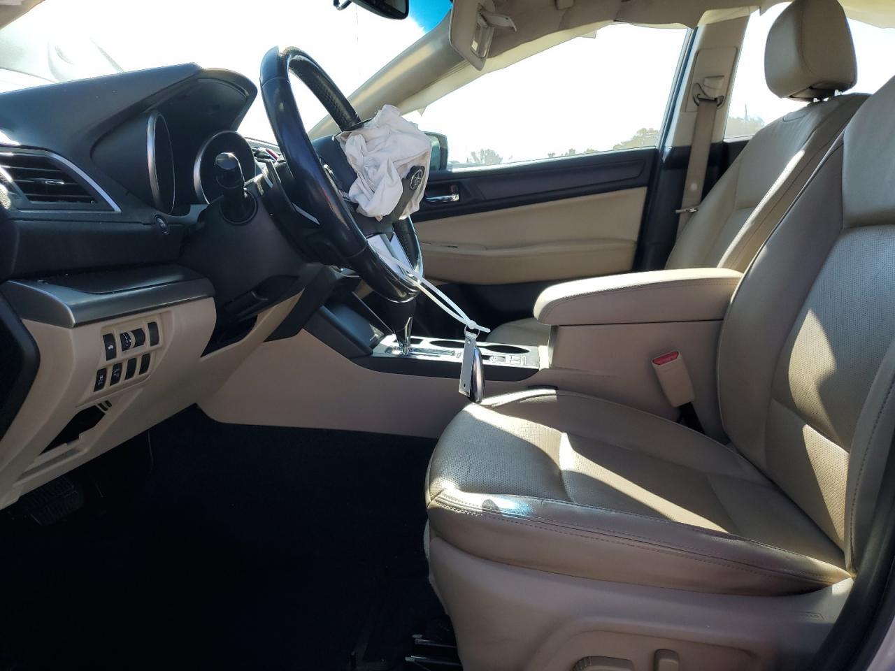 2017 SUBARU Legacy