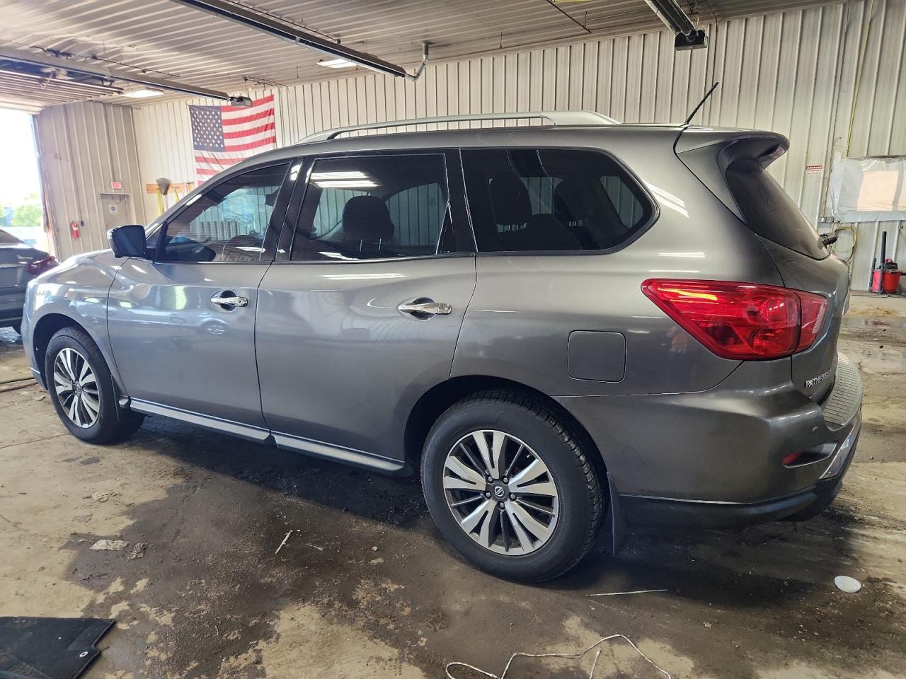 2017 NISSAN PATHFINDER