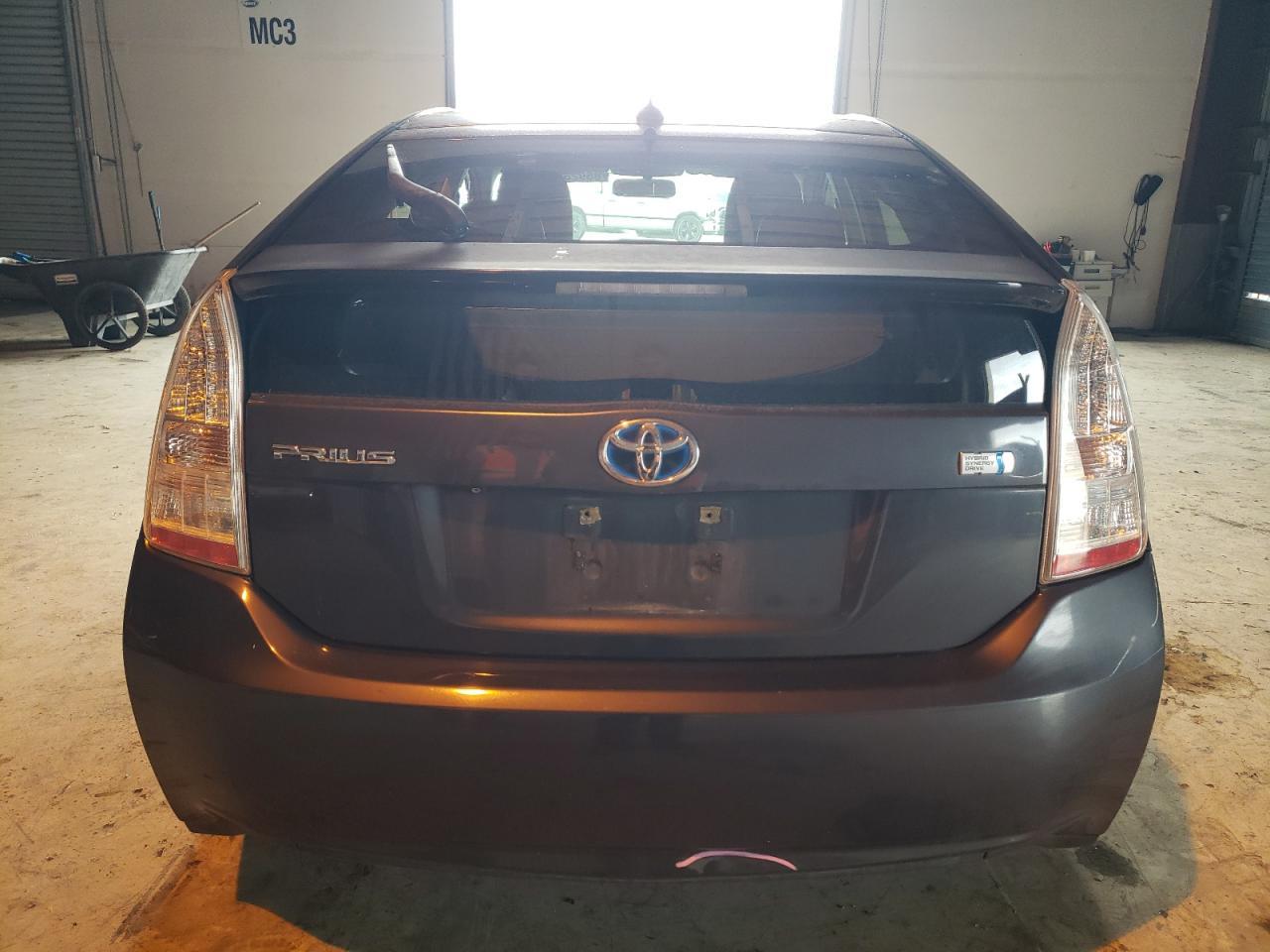 2011 TOYOTA PRIUS