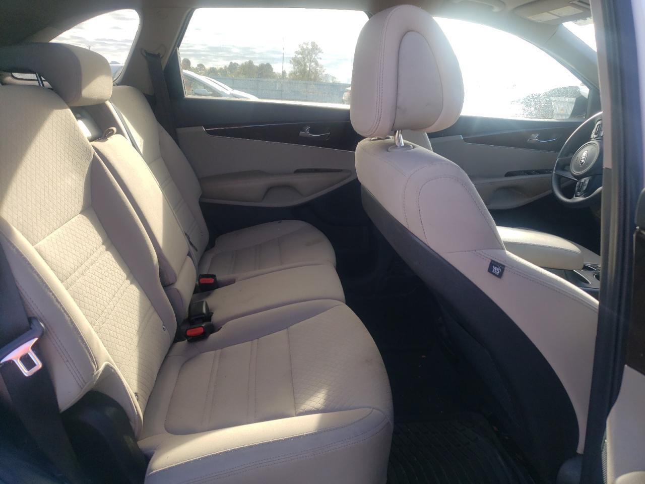 2016 KIA SORENTO