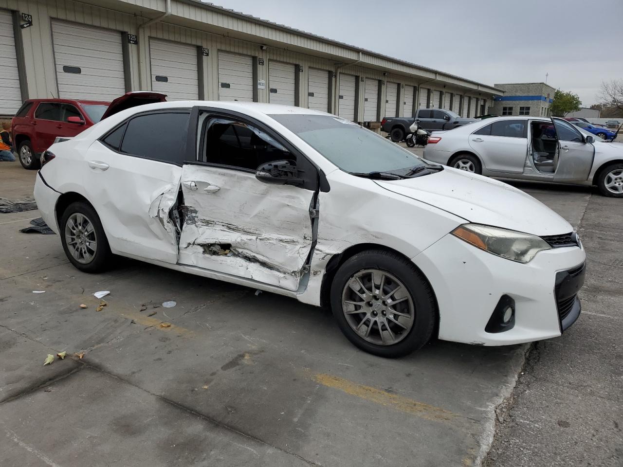 2015 TOYOTA COROLLA