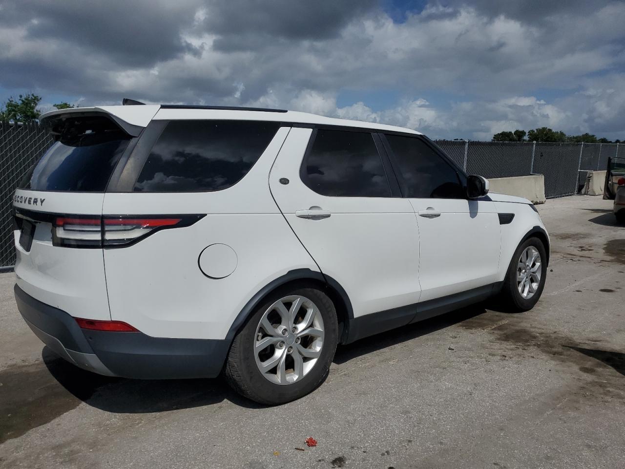 2018 LAND ROVER Discovery