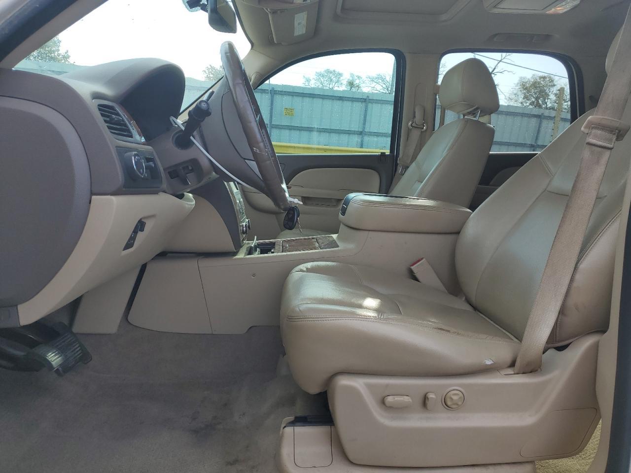 2013 CHEVROLET Tahoe