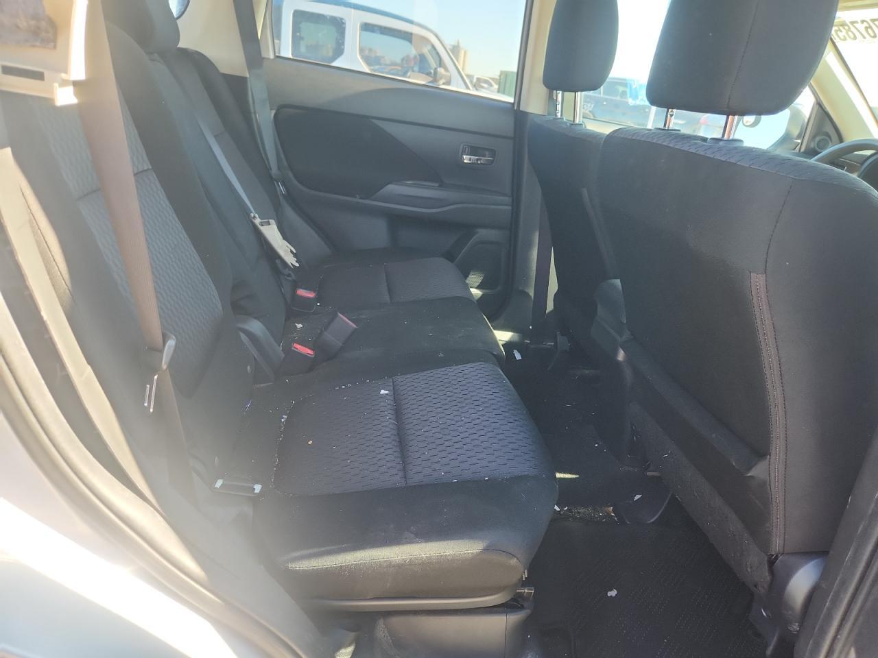 2014 MITSUBISHI outlander