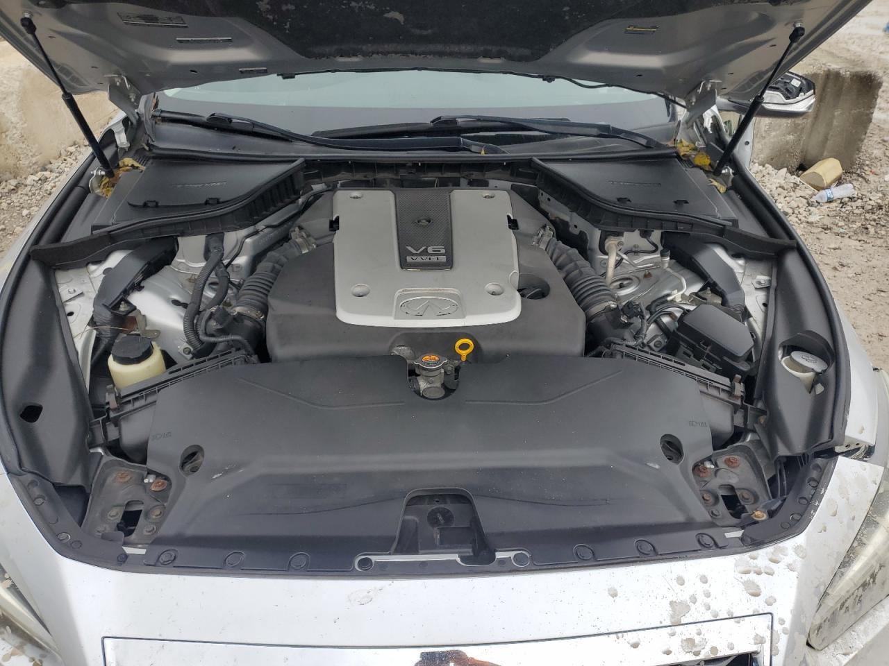 2015 INFINITI Q50