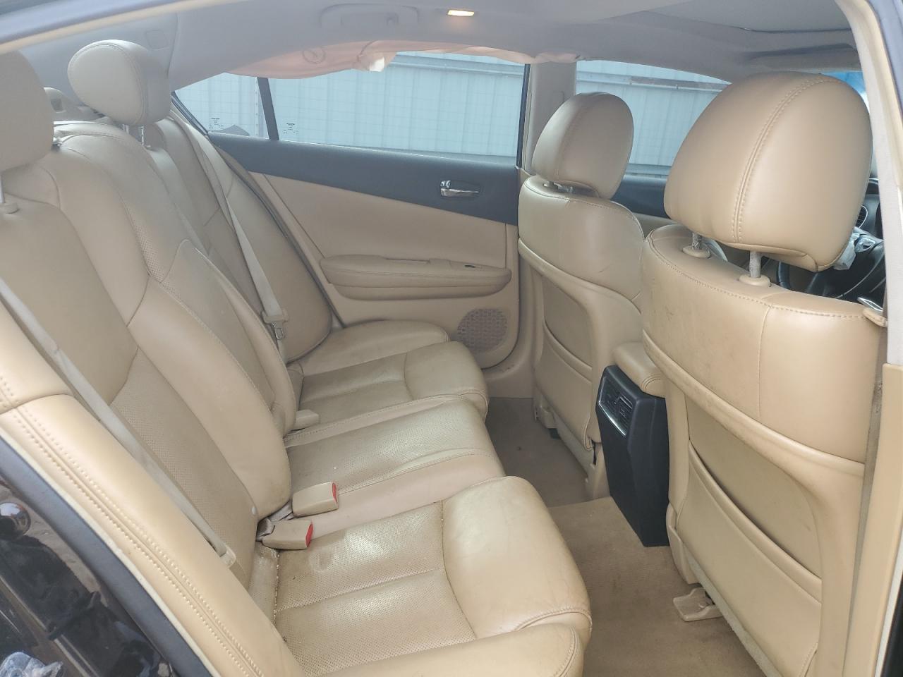 2010 NISSAN Maxima
