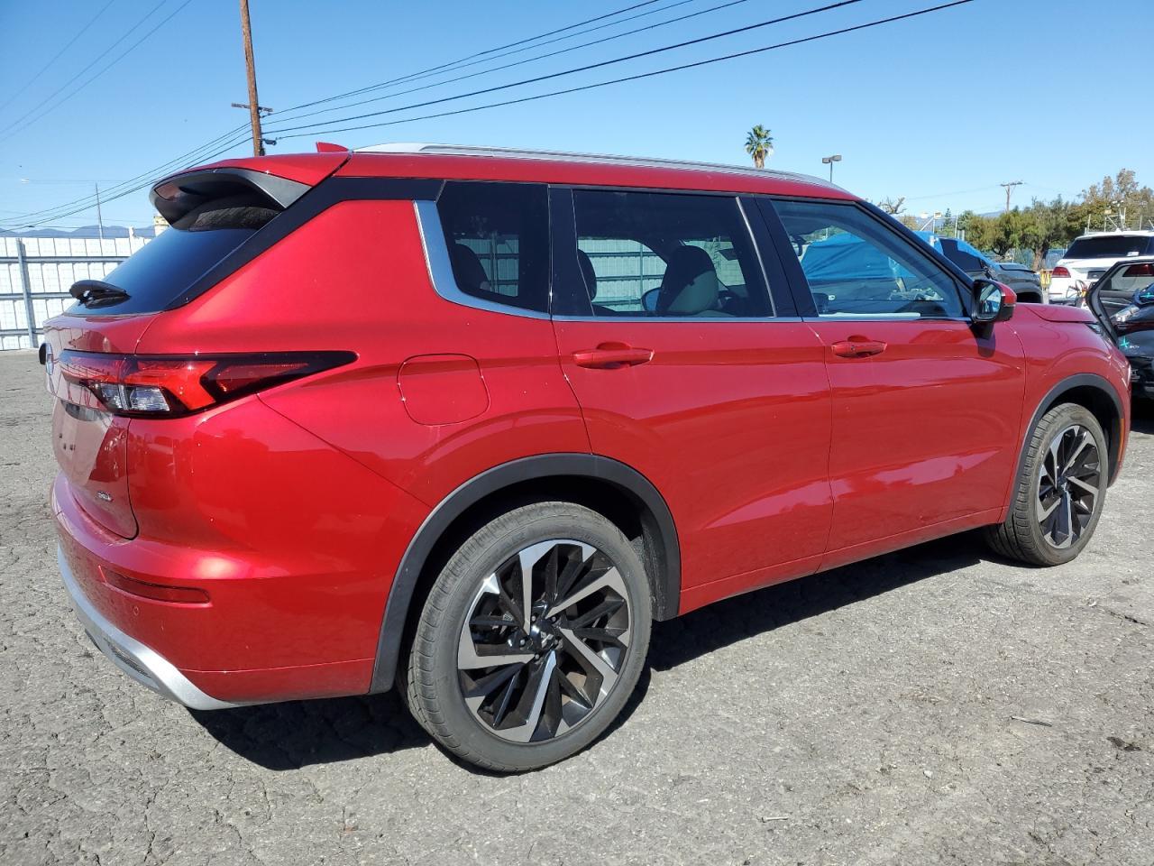 2023 MITSUBISHI outlander