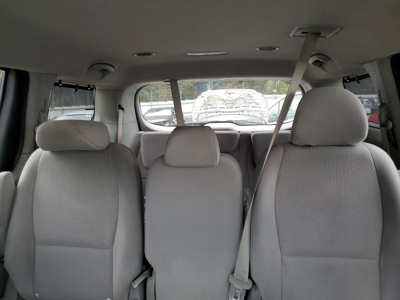 2016 KIA SEDONA
