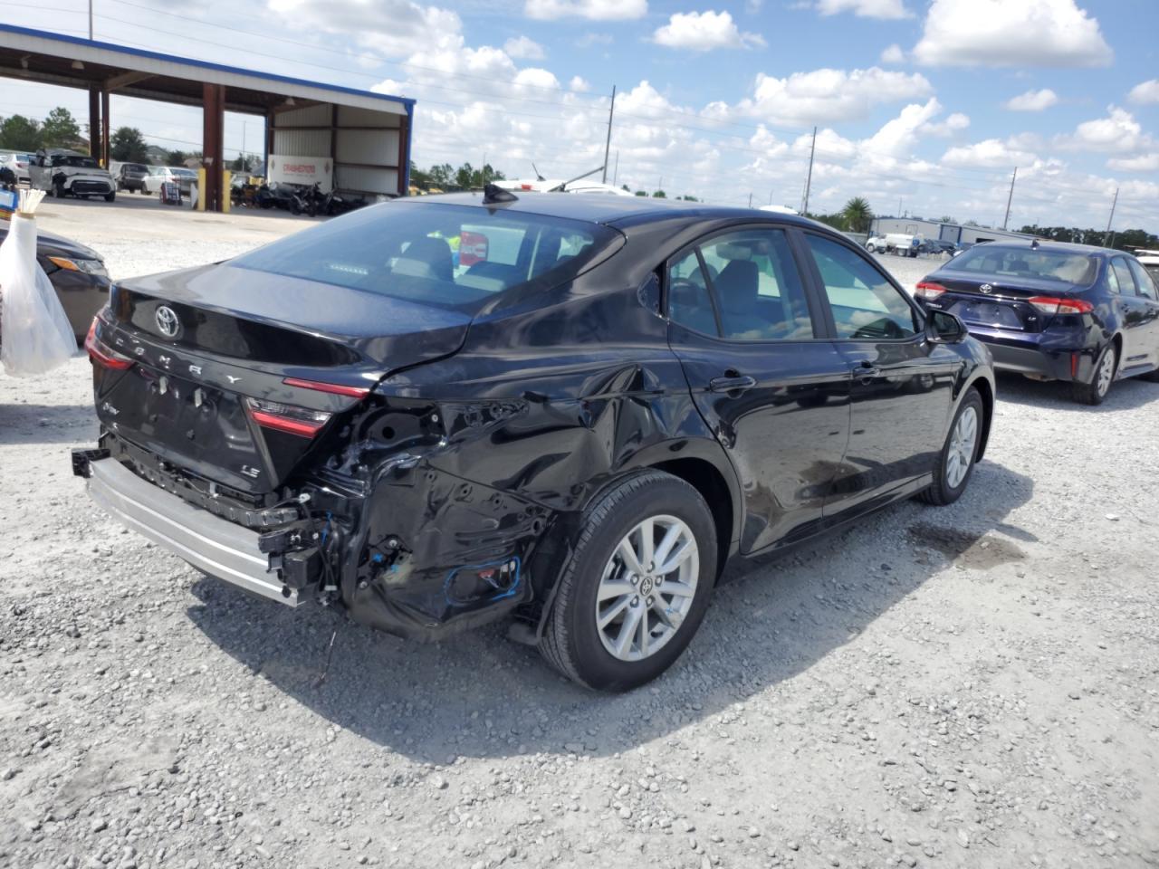 2025 TOYOTA CAMRY