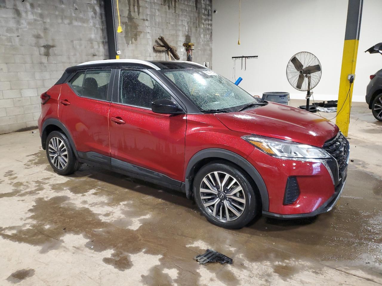 2023 NISSAN KICKS