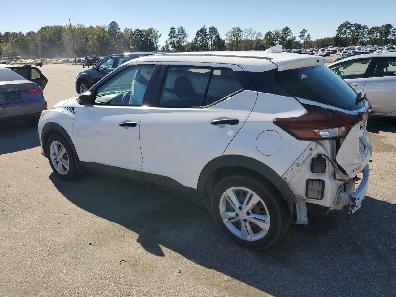 2021 NISSAN KICKS
