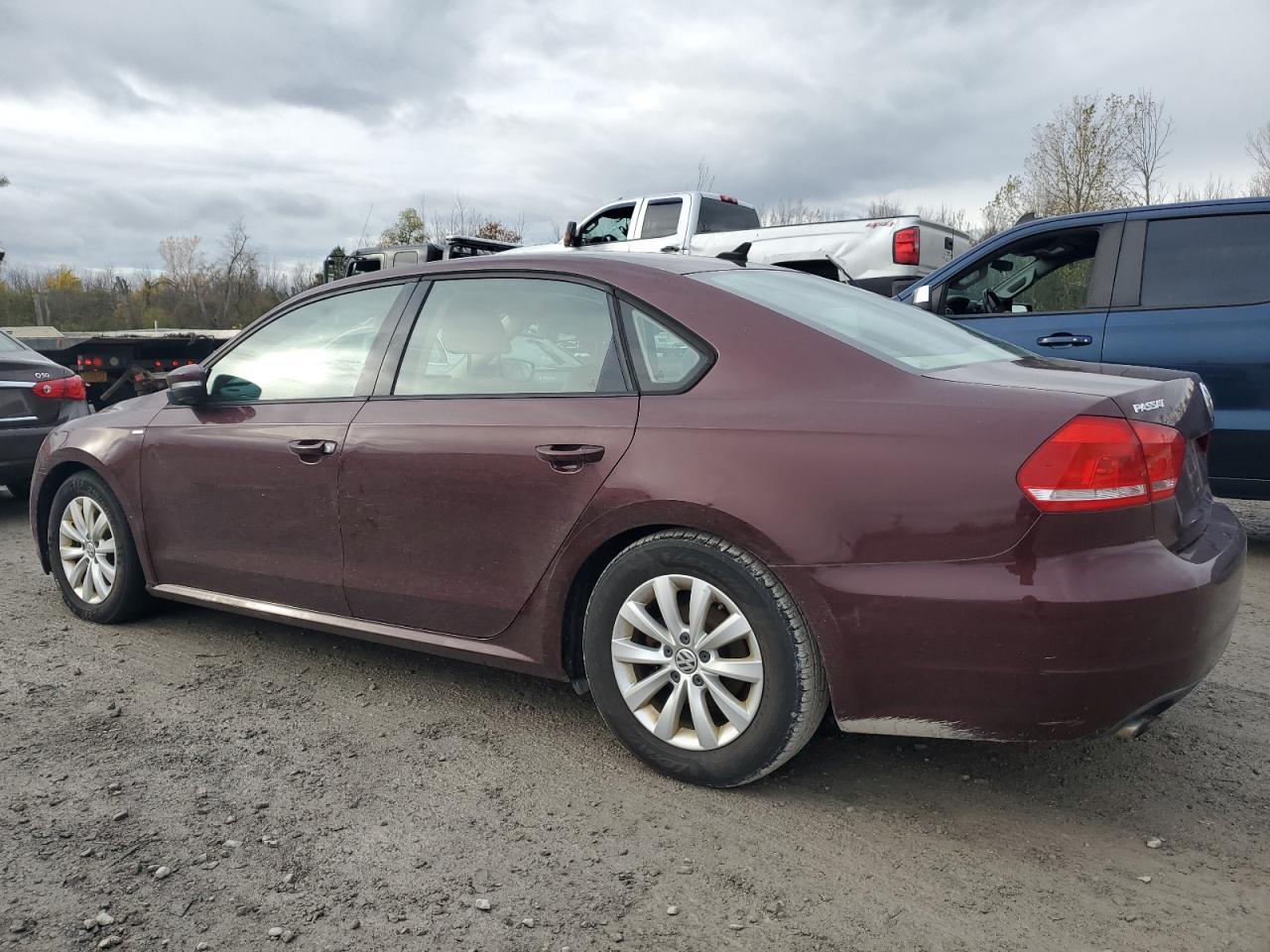 2014 VOLKSWAGEN Passat