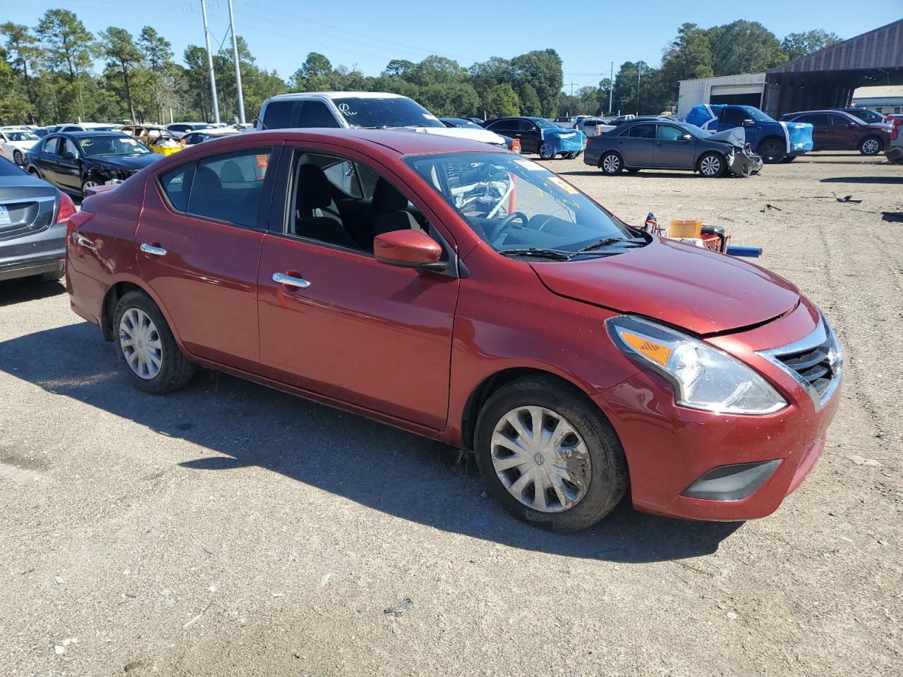 2017 NISSAN VERSA